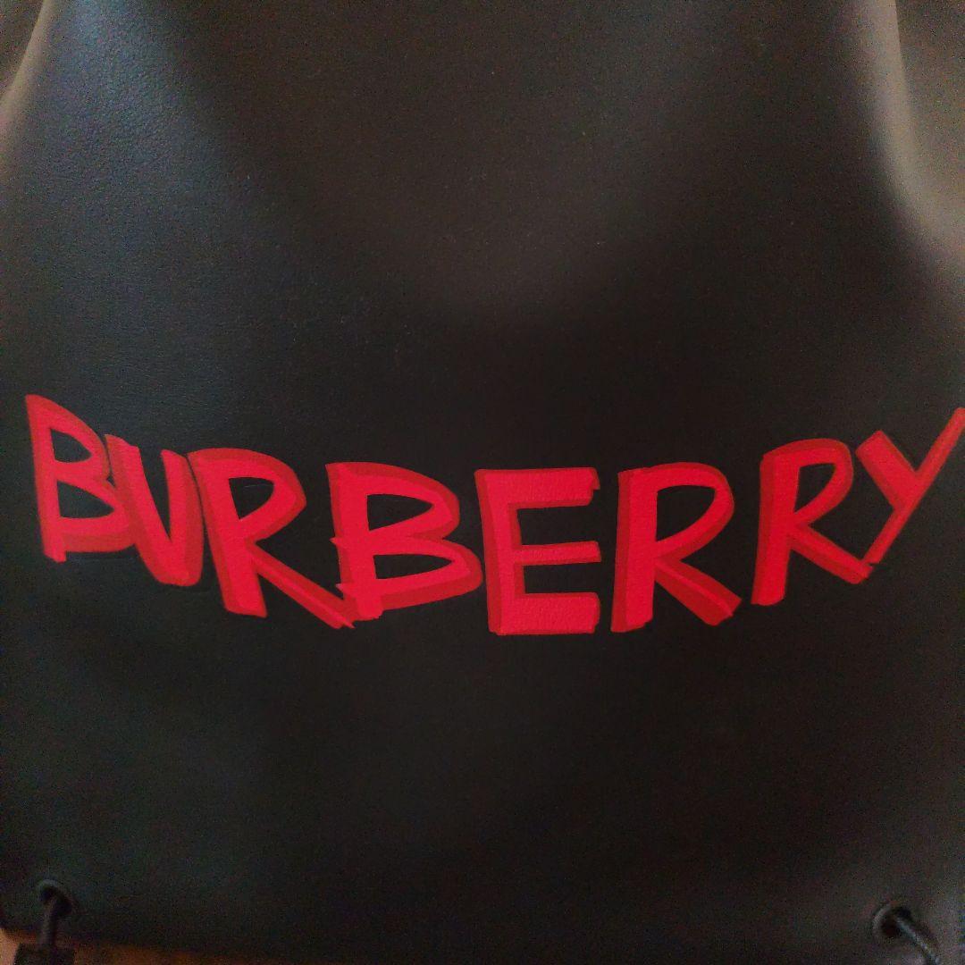 BURBERRY ブラックレザーバックパック