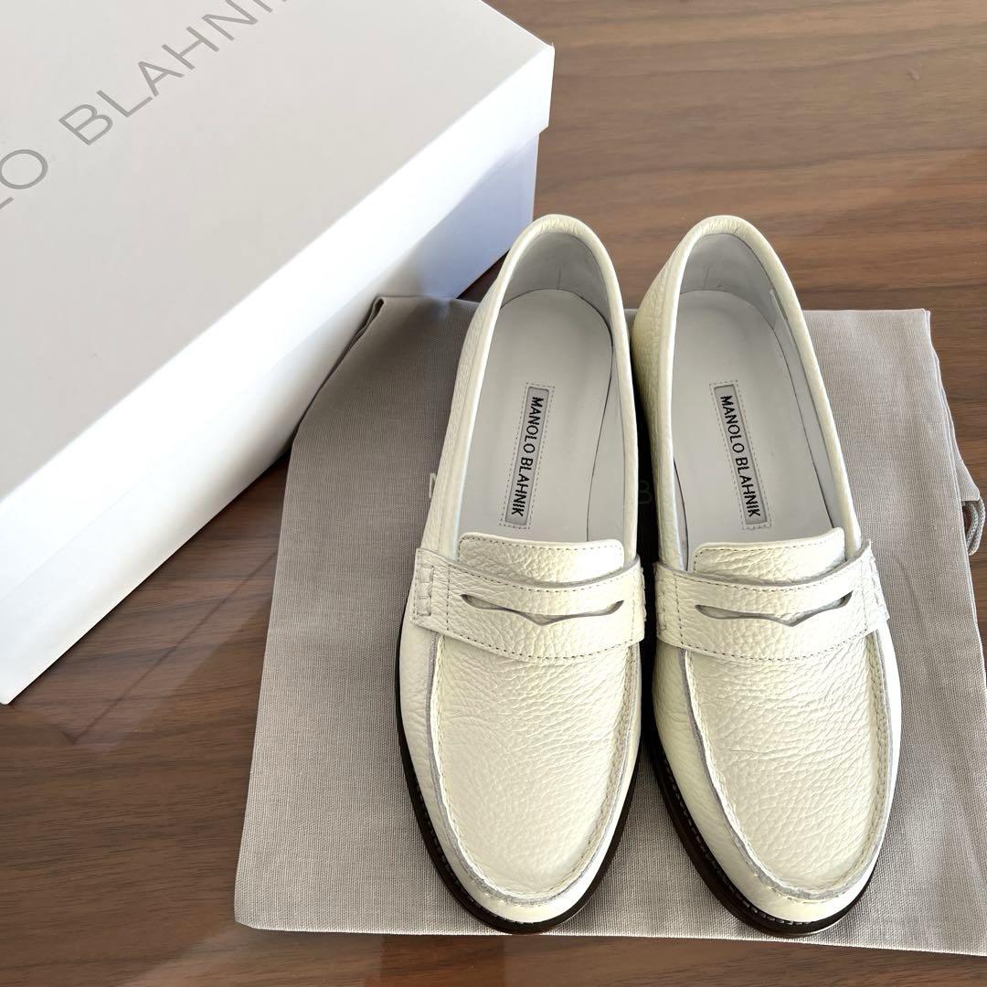 ＊専用＊　　MANOLO BLAHNIK ホワイト ローファー