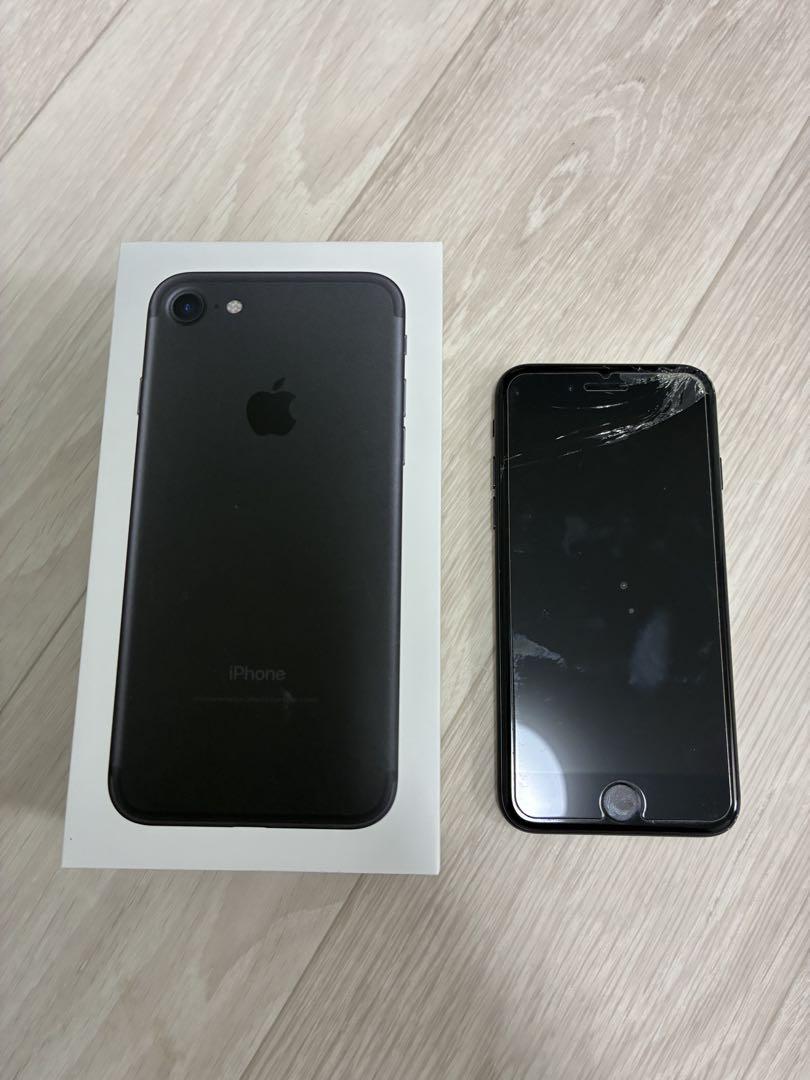 iPhone 7 Black 128GB (付属品/画面保護フィルム付き)