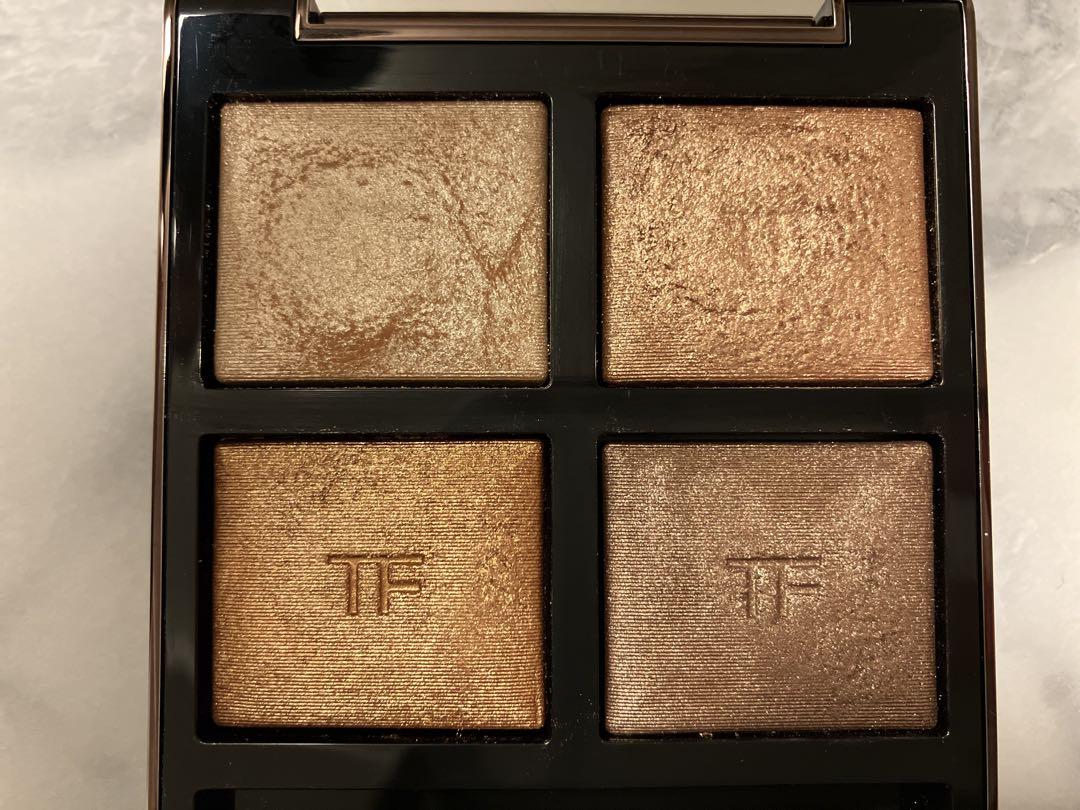 TOM FORD アイシャドウパレット サスピション　04A