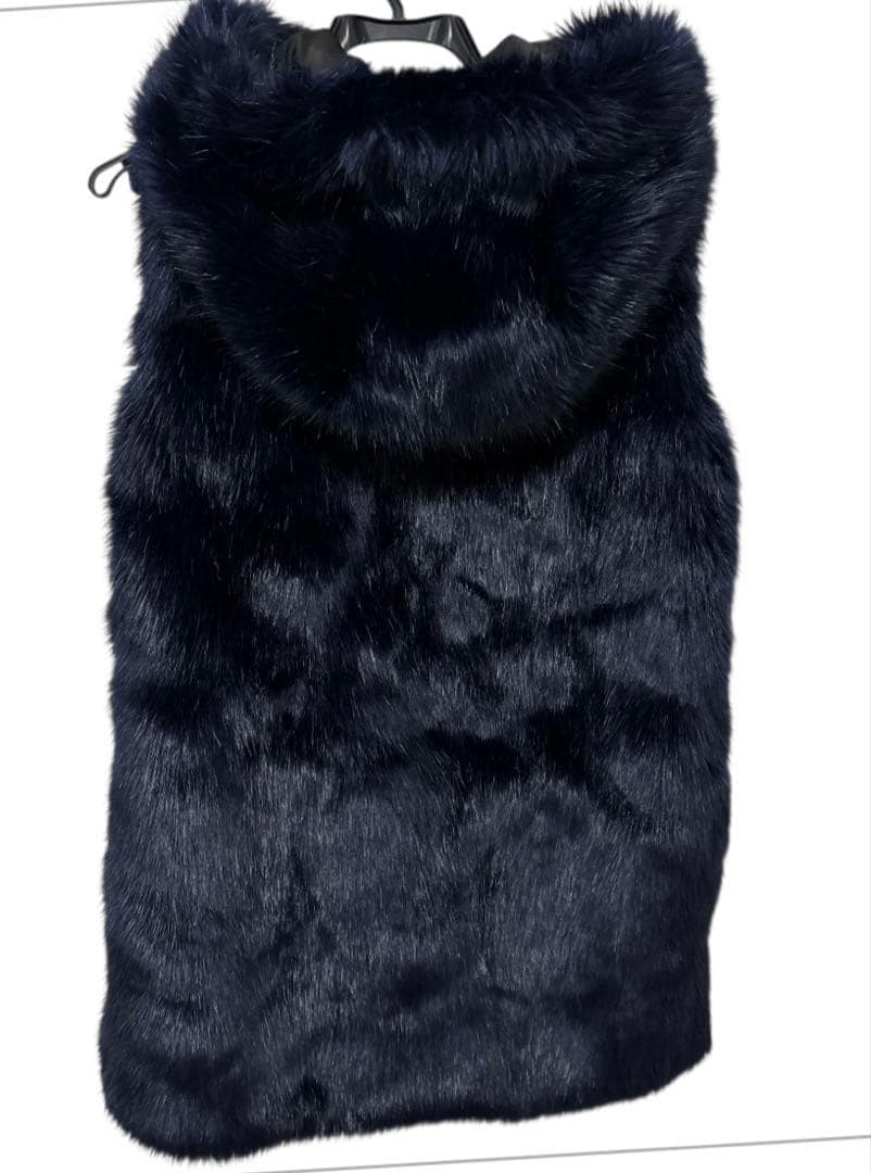 【美品】 目の覚めるような濃紺のファーベストGUESS ファーベスト 【美品】 目の覚めるような濃紺のファーベストGUESS ファーベスト