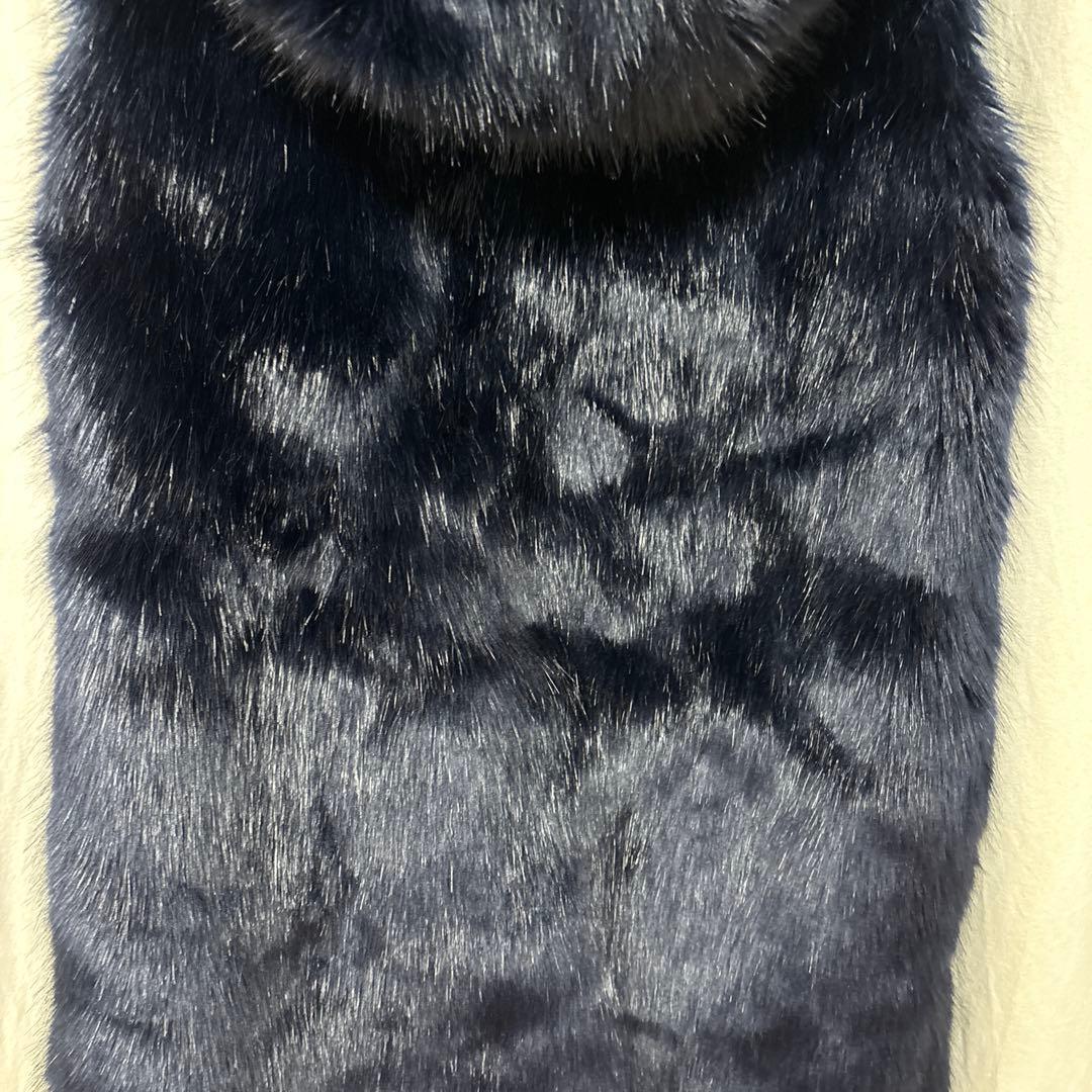 【美品】 目の覚めるような濃紺のファーベストGUESS ファーベスト 【美品】 目の覚めるような濃紺のファーベストGUESS ファーベスト