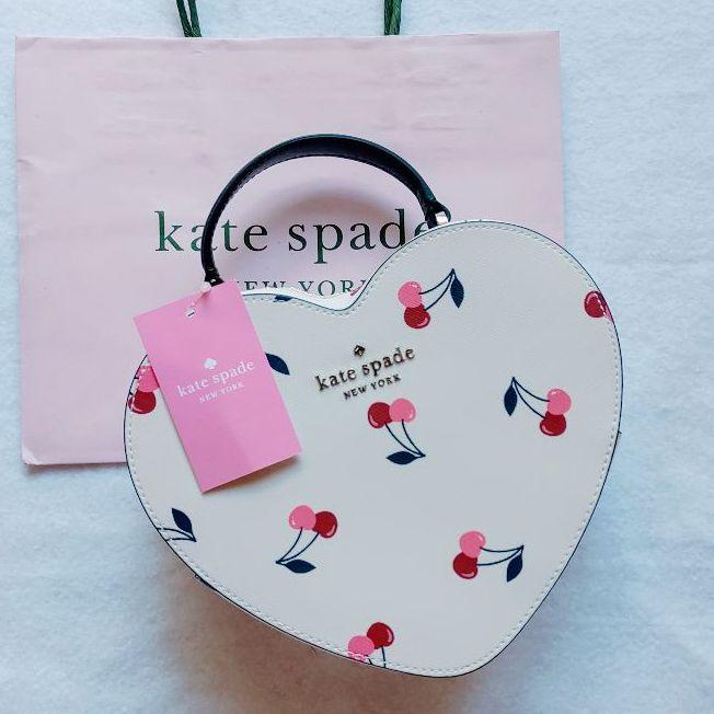 新作人気モデル Kate Spade ケイトスペード チェリー柄 ハート型クロス 激安限定販売 ケイトスペード 2Way 限定商品 ピンク クロスボディ ハート ショルダーバッグ