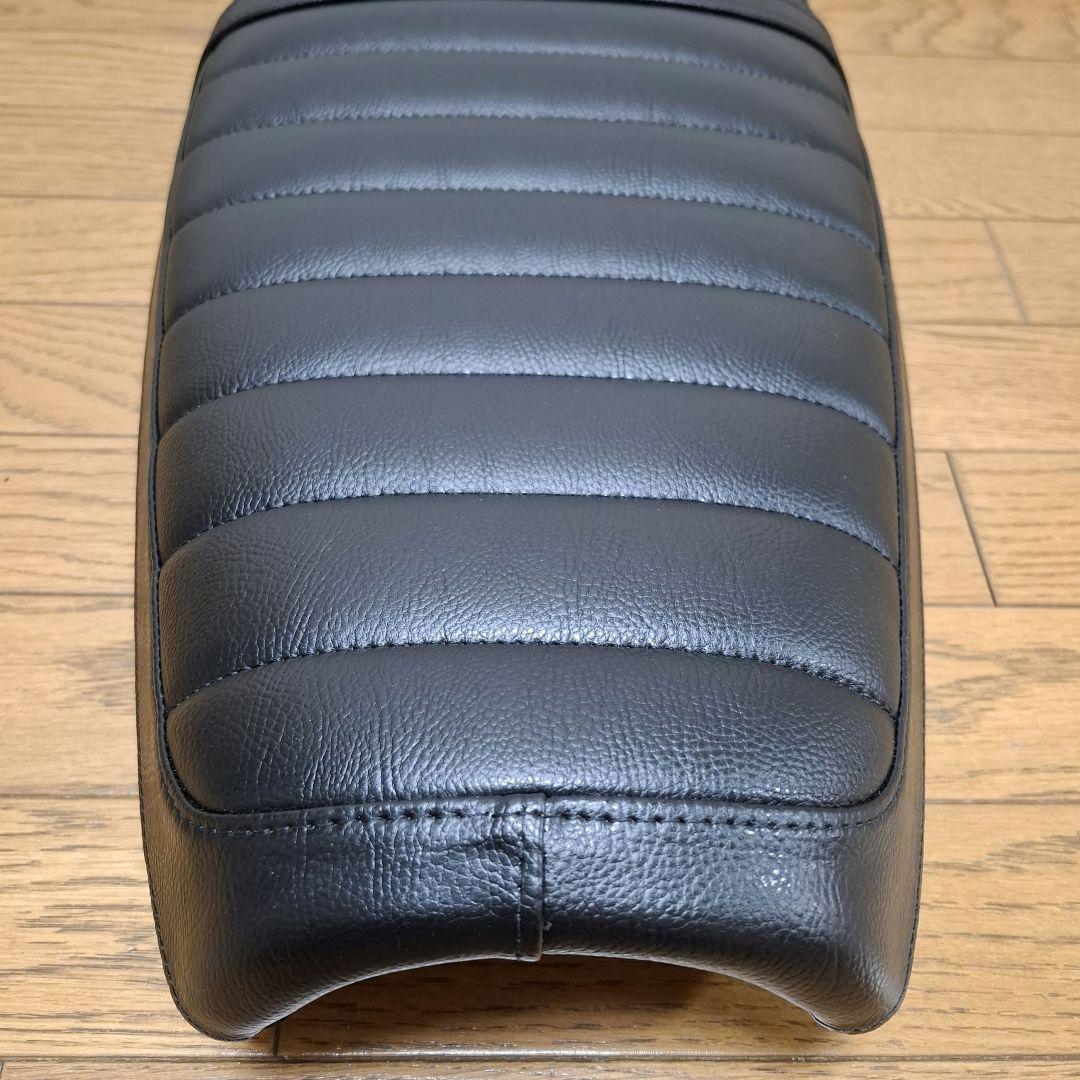 【新品】TRIUMPH純正 ベンチシート ブラック 水冷ボンネビル系