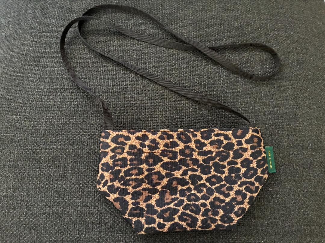 エルベシャプリエ　パンサー　ヒョウ柄　ミニショルダーバッグ