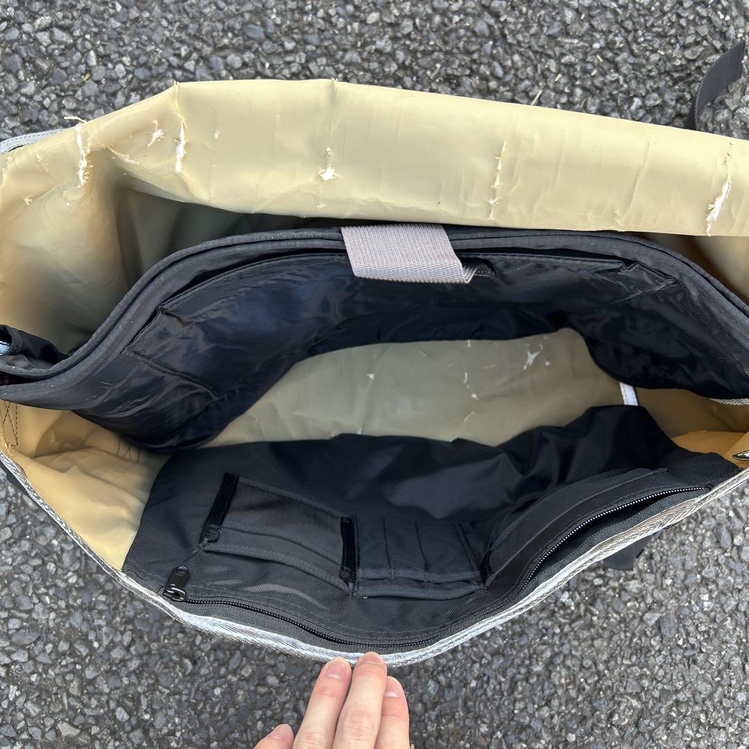TIMBUK2 メッセンジャーバッグ 黒/白