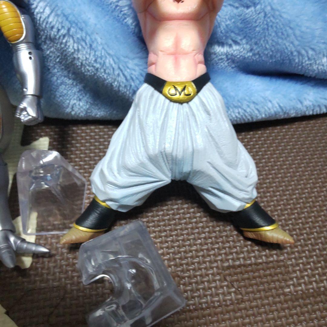 一番くじ メカフリーザ 魔人ブウ フィギュア