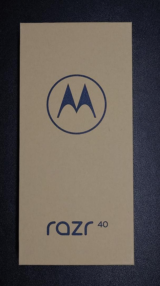 ☆新品☆モトローラ motorola razr 40 折りたたみスマートフォン 54,000円