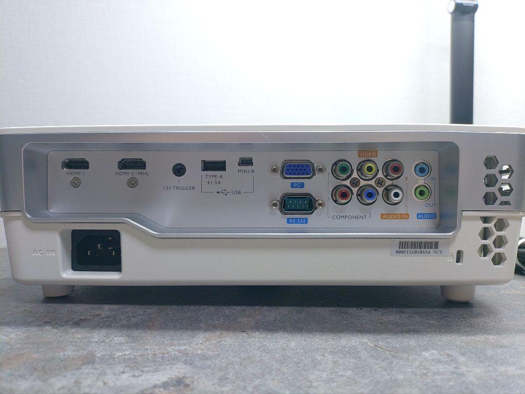 BenQ　ベンキュー　プロジェクター　w1070