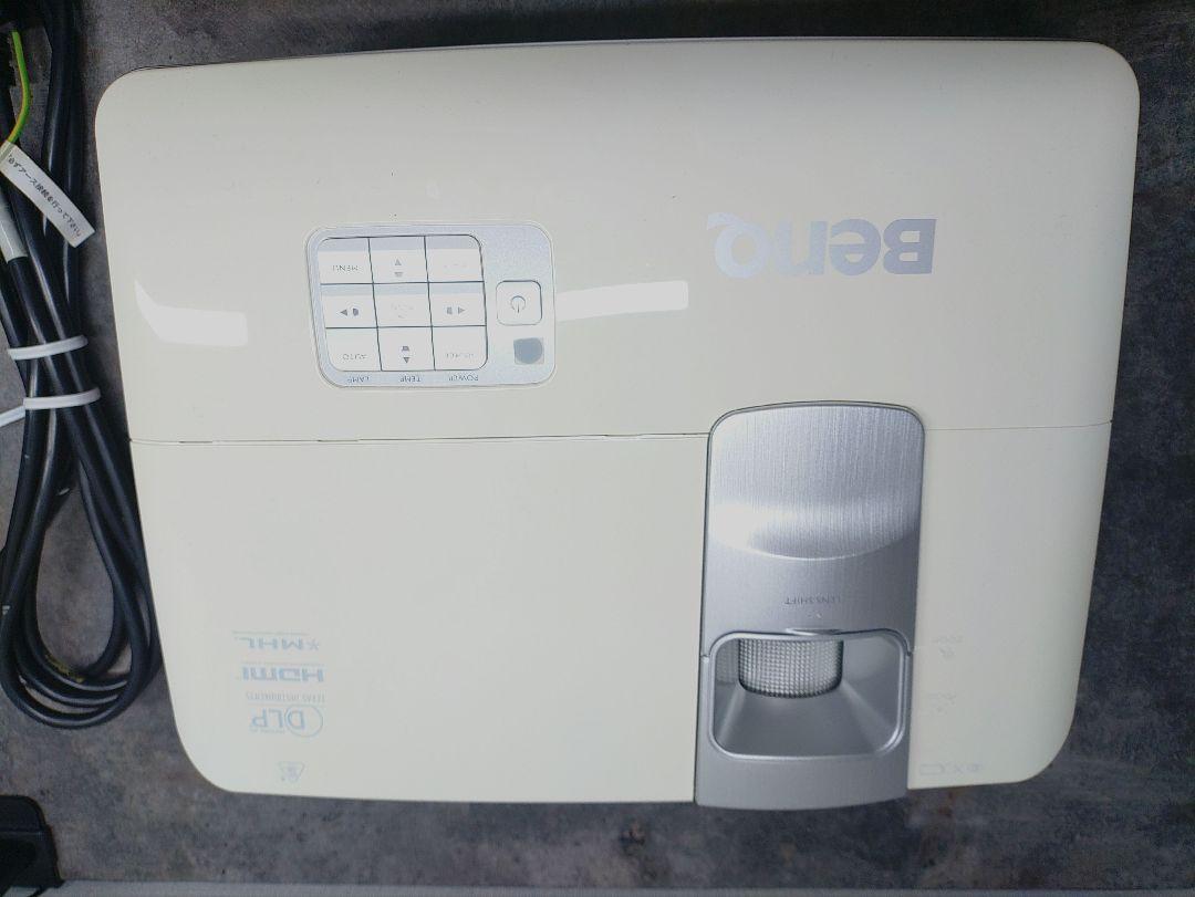 BenQ　ベンキュー　プロジェクター　w1070