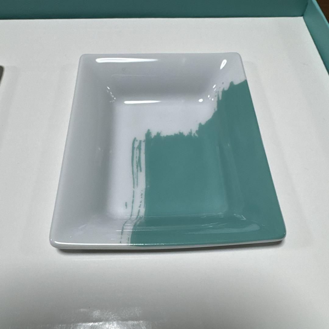 ティファニー ノベルティー陶器アクセサリー入れ