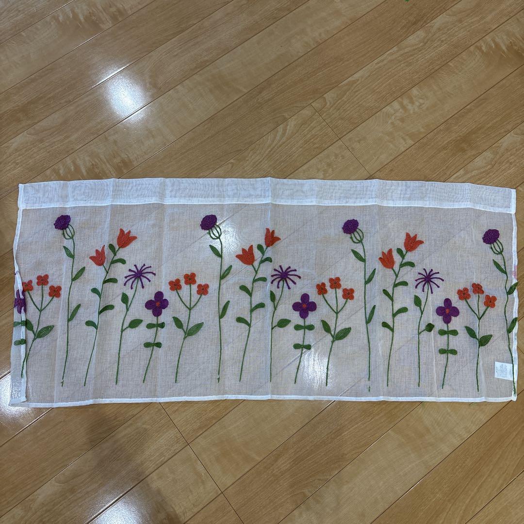 刺繍カフェカーテン 花柄 - メルカリ