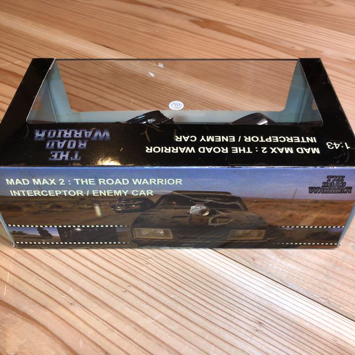 安い超歓迎 オートアート1 THE RORD WARRIOR展示品 Qdrxi-m42845670303 43 マッドマックス2 2022低価