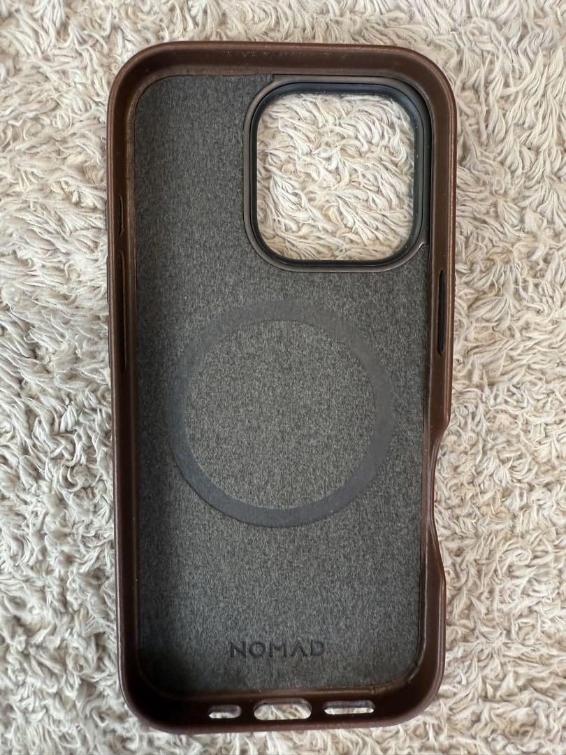 iPhoneアクセサリー kuma NOMAD Traditional Leather Case