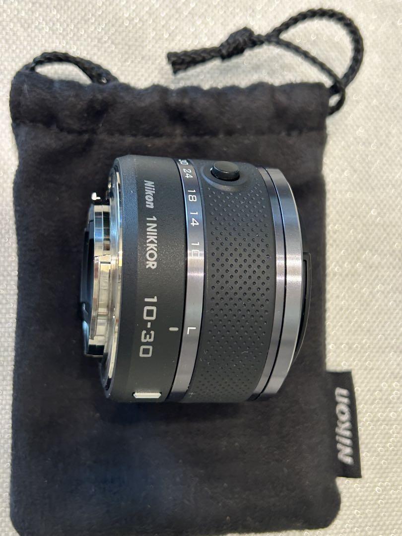 Nikon 1 V1 ミラーレスカメラ 10-30mmレンズ