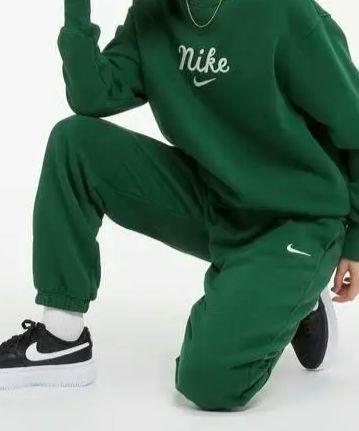 Nike スウェット　セットアップ　緑