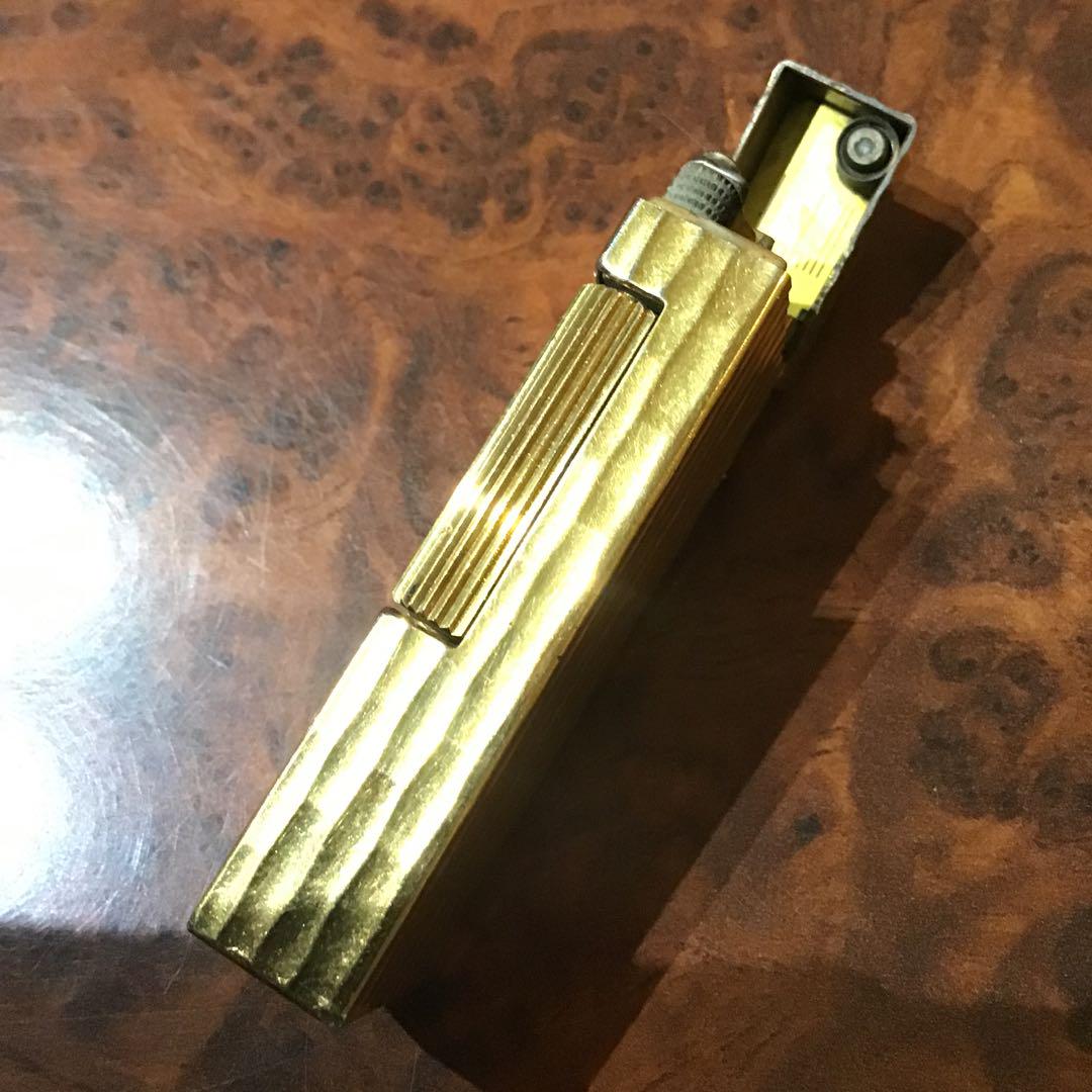 dマーク
