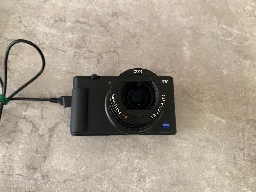 【美品】SONY ZV-1(バッテリー・充電コード付き) 【美品】SONY ZV-1(バッテリー・充電コード付き)