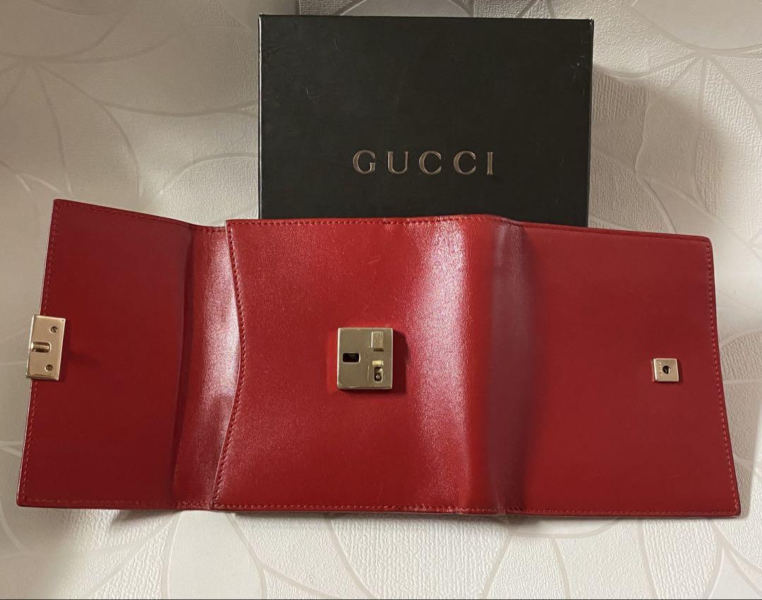 GUCCI レザー 三つ折り財布 レッド GUCCI レッドレザー 三つ折り財布 - メルカリ