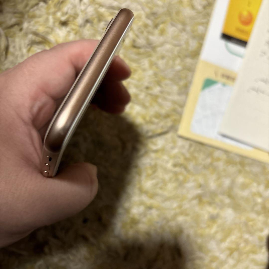 iPhone 8 64G 極美品 ゴールド