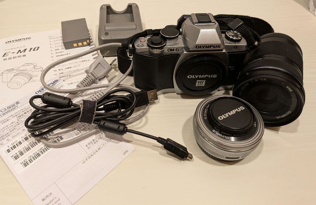 オリンパス デジタルカメラ E-M10OLYMPUS