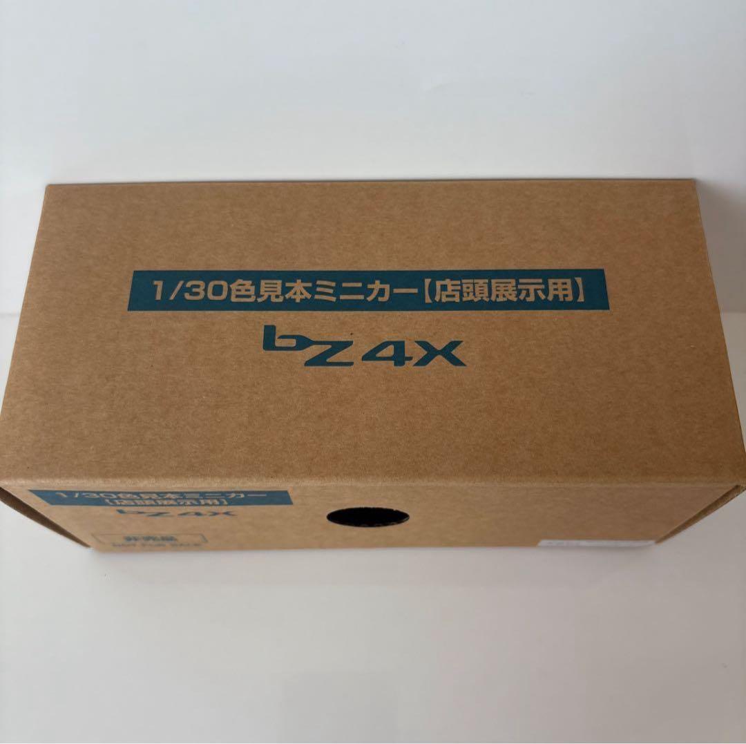 トヨタ 新型bZ4X ミニカーカラーサンプル プレシャスメタル【非売品】 トヨタ 新型bZ4X ミニカーカラーサンプル プレシャスメタル【非売品】