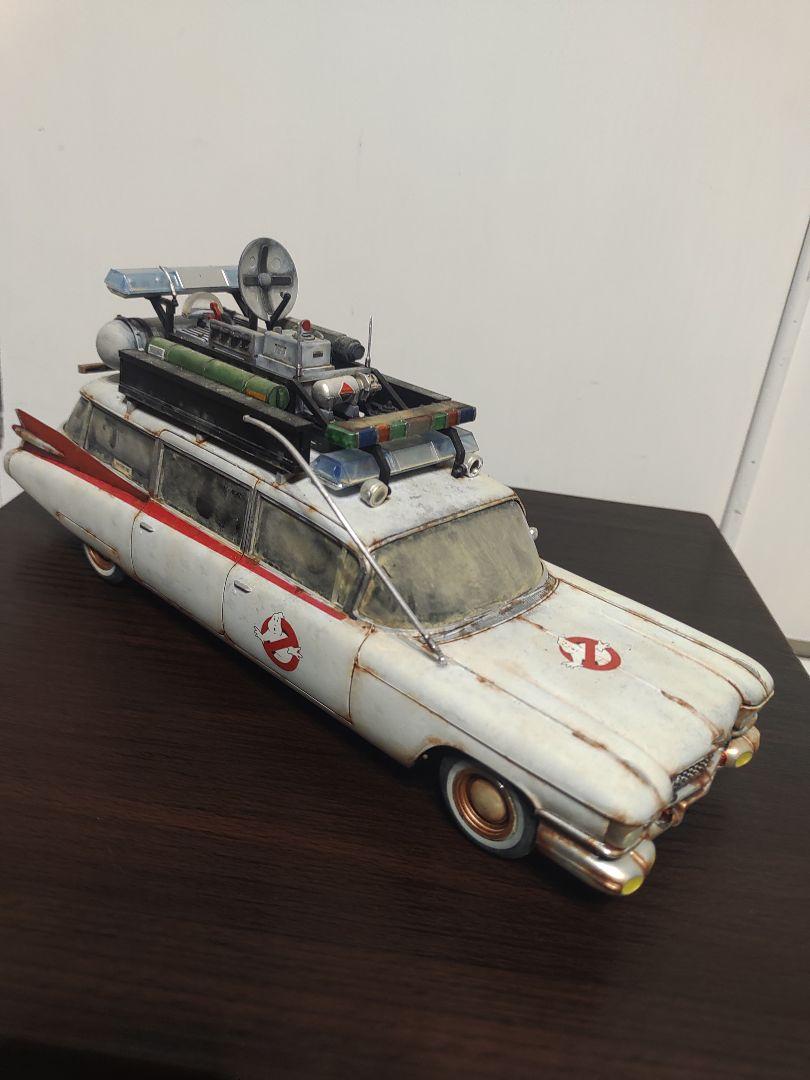 ゴーストバスターズ Ecto-1 1/25スケール完成品塗装済み