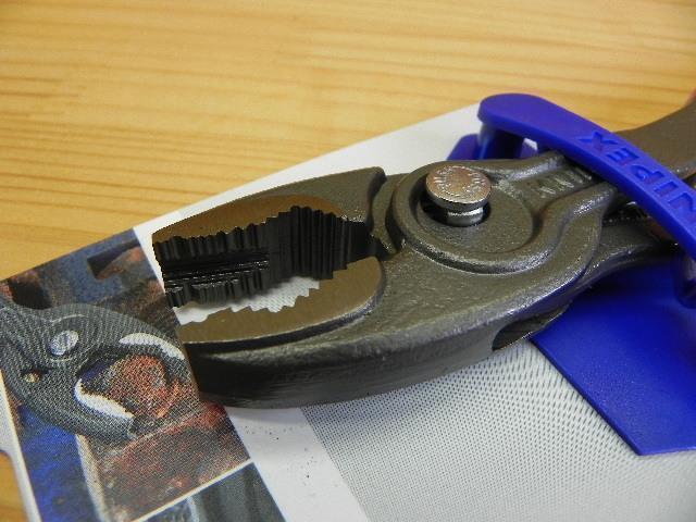 クニペックス  ツイングリップ プライヤー *KNIPEX 8201-200SB