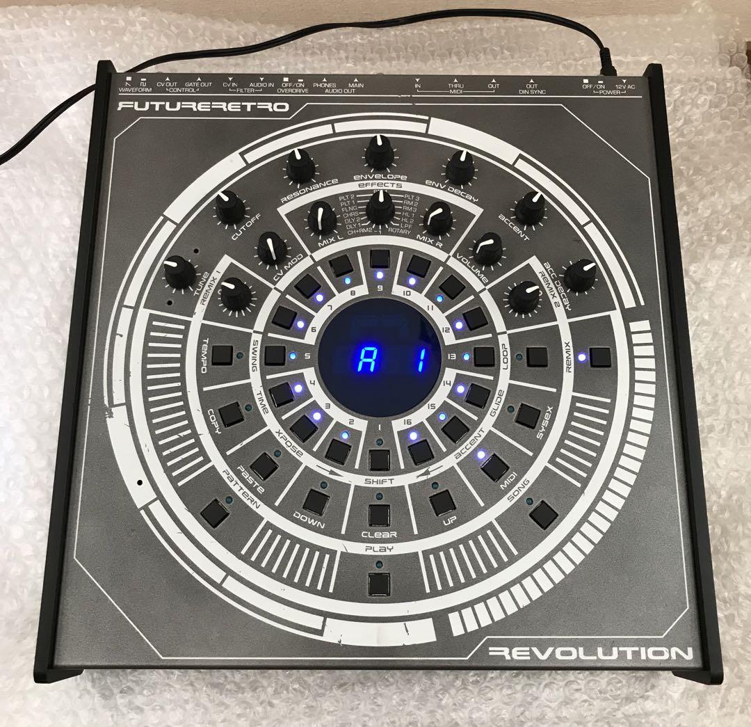 【オープニング 大放出セール】 FUTURE TB-303 ベースマシン R2 REVOLUTION RETRO DTM・DAW