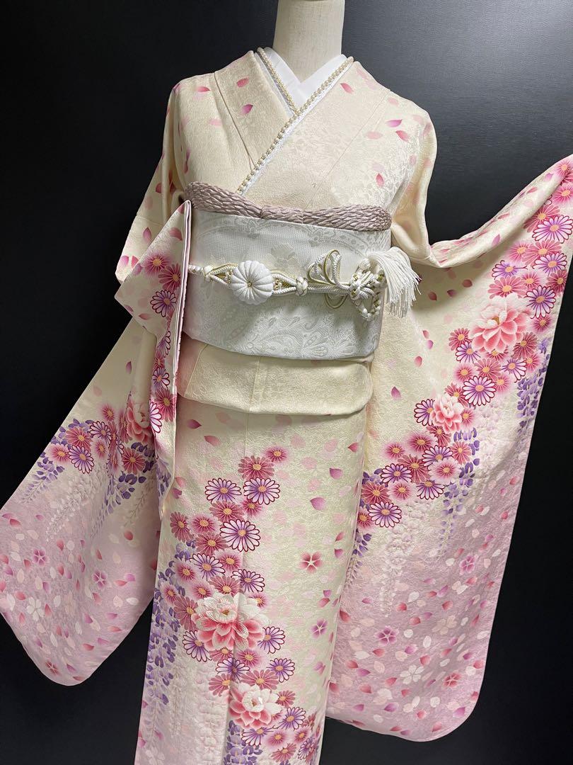 直ぐに着用可能【銀通し刺繍振袖さ◆吉祥花】牡丹 菊 桜　藤 クリーム ピンク