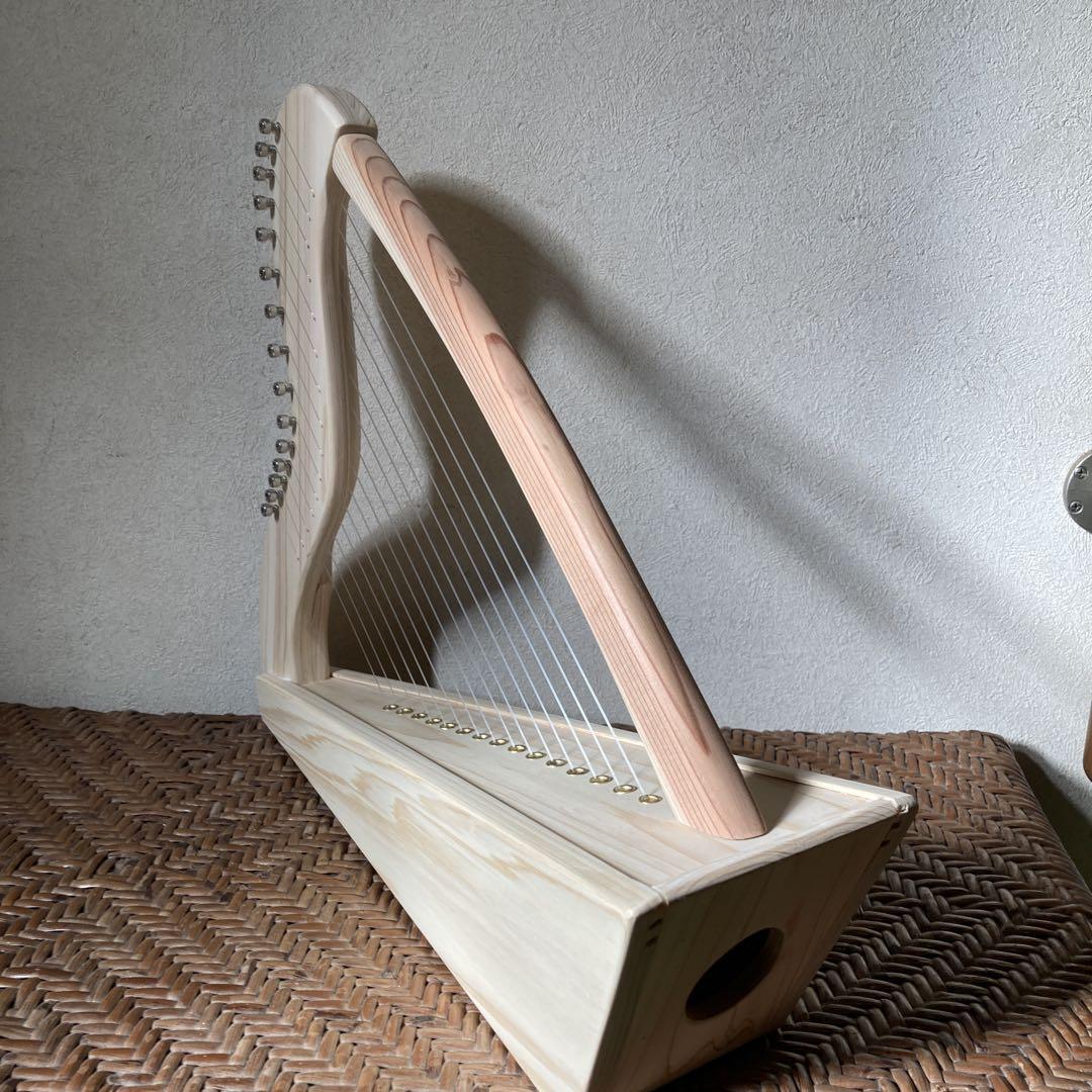 ほのぼの工房のミニハープ