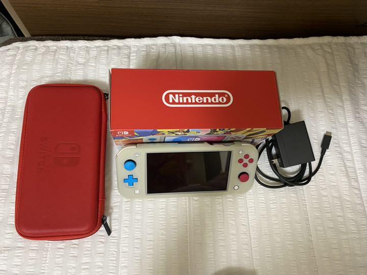 Nintendo Switch Lite スィッチライト本体 中古 WEBストア限定 《tomooo様専用》絵本棚 おもちゃ収納 【送料込、組み立て済】 棚/ラック