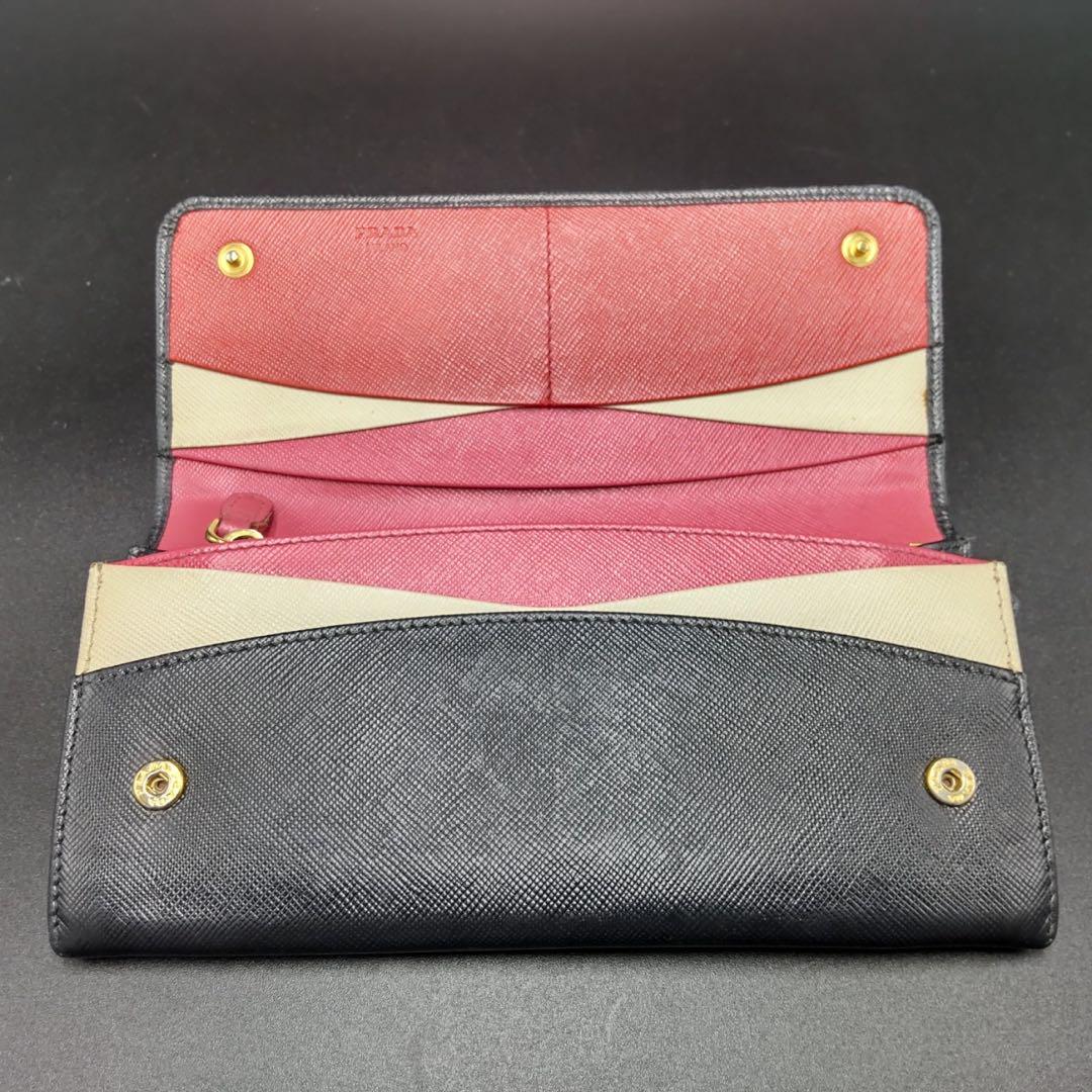 「大人気 新入荷 新品」に該当するファッション通販 ❤️PRADA❤️長財布サフィアーノ ピンクバイカラー レザー 小物