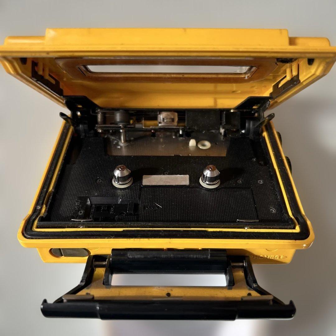 SONY SPORTS WALKMAN WM-F5 ウォークマン イエロー SONY SPORTS WALKMAN WM-F5 ウォークマン イエロー