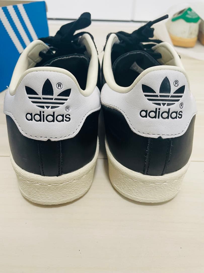 adidas スーパースター 82 黒×白 US10 1/2 IE4195 adidas スーパースター 82 黒×白 US10 1/2 IE4195