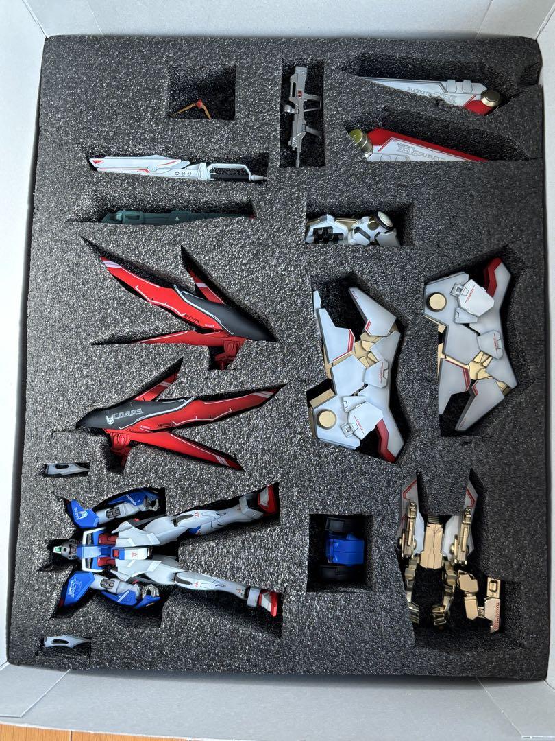 hiroHGディスティニーガンダムSPECⅡ&ゼウスシルエット塗装済完成品 HG 1/144 デスティニーガンダムSpecII&ゼウスシルエット、2024年