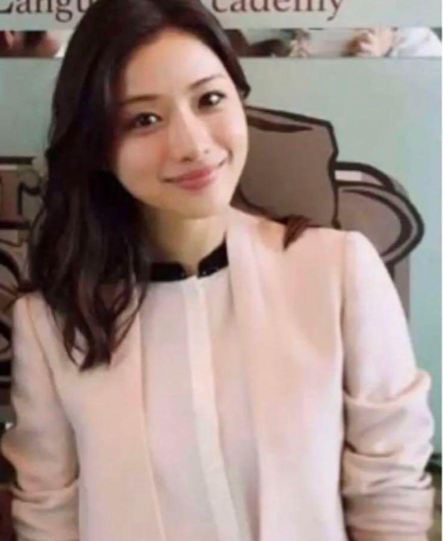 石原さとみ着用☆エミアトリエ　ノーカラージャケット　リボン　ピンク