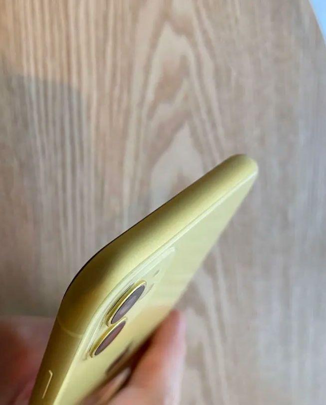 iPhone11 64GB イエロー SIMフリー 美品