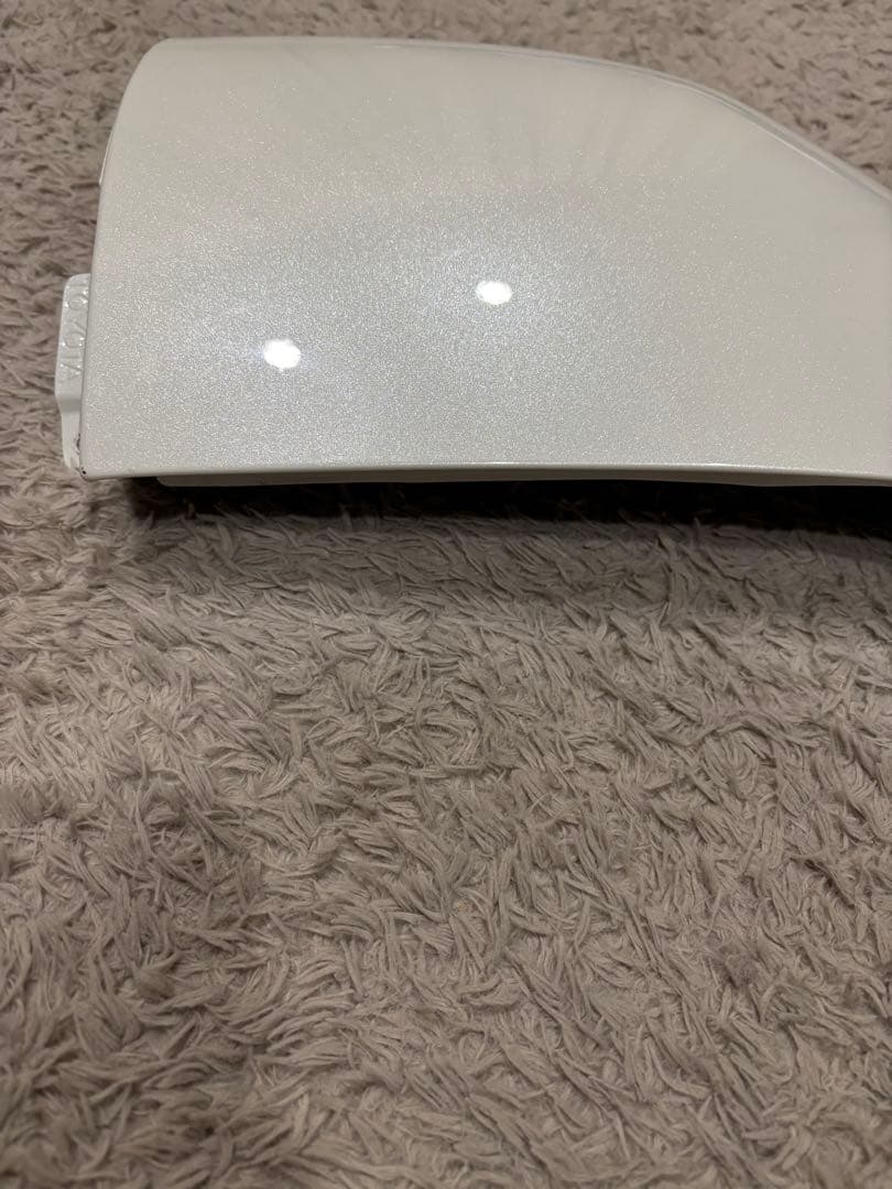 ハイエース　200系　トヨタ純正　フェンダーパネル(純正パールホワイト) 左側