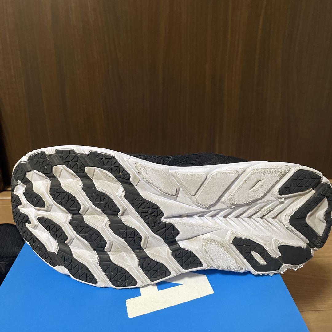 ホカオネオネ　クリフトン8 28cm