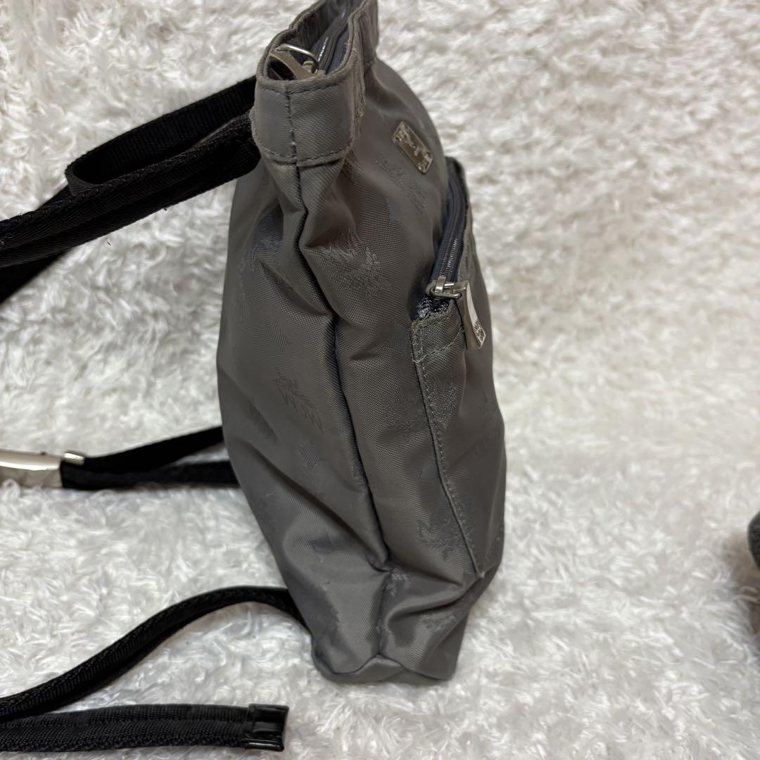 イタリア製　MCM エムシーエム　ミニリュック　総柄　グレー