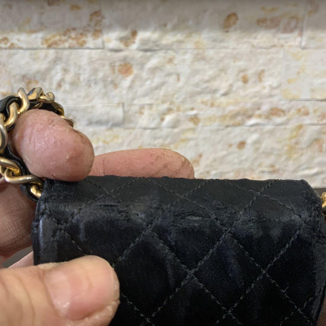 シャネルレアマトラッセミニチェーンショルダーバッグゴールド シャネルレアマトラッセミニチェーンショルダーバッグゴールド