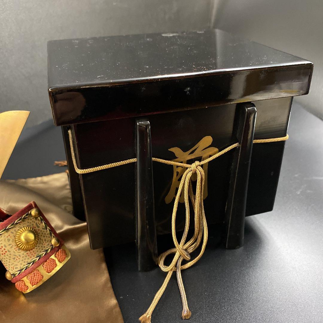 ☆時代物☆ミニ 兜飾り☆珍品☆漆塗り木箱入り☆徳川光圀☆水戸光圀