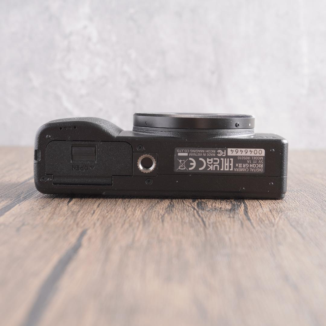✨ショット数1464回で超美品✨高性能✨RICOH GR IIIx　444