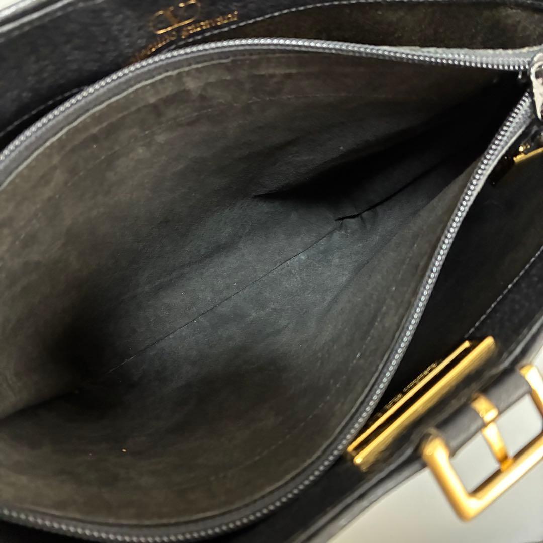 VALENTINO GARAVANI ワンハンドル ハンドバッグ ブラック系 VALENTINO GARAVANI ワンハンドル ハンドバッグ ブラック系