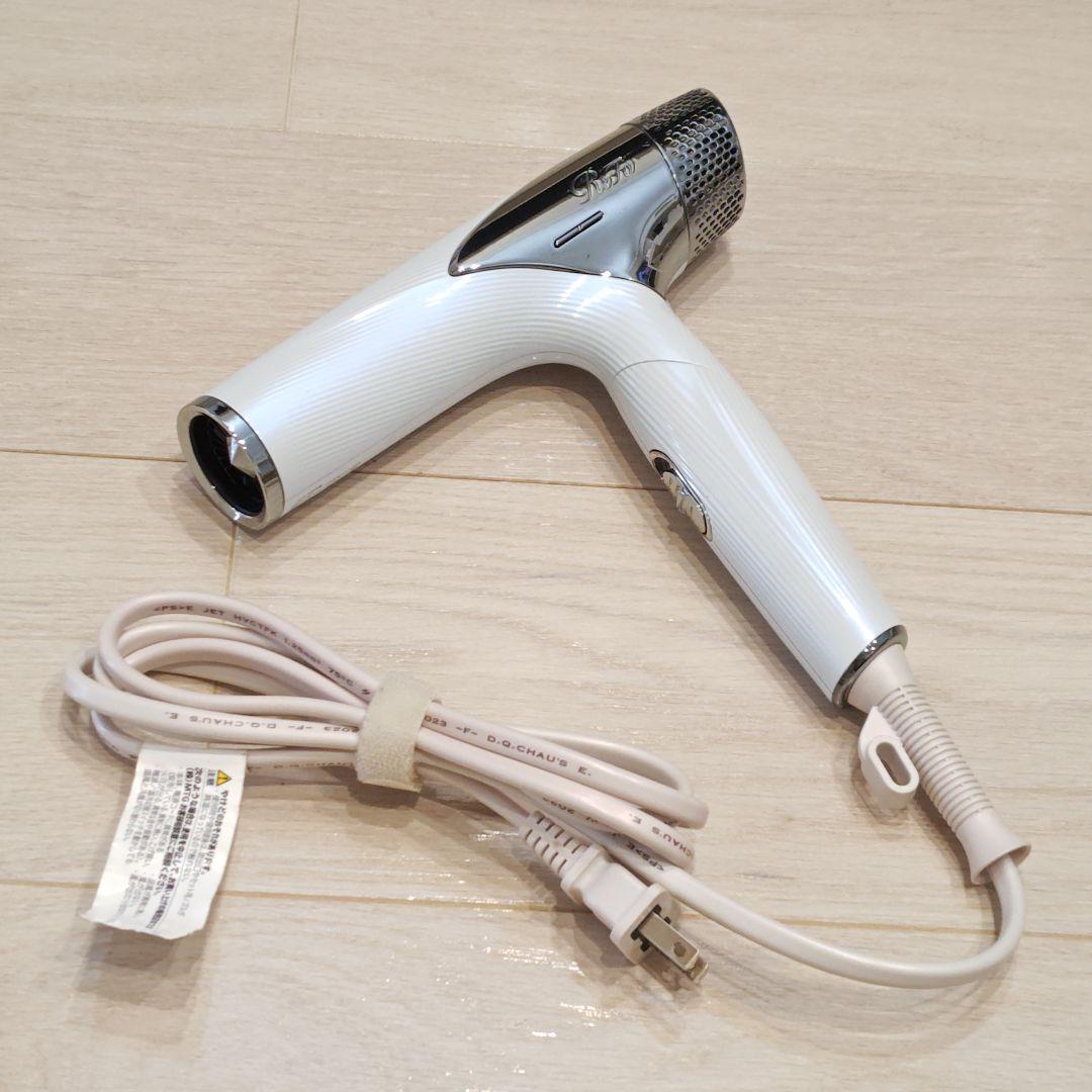 リファ　ドライヤー　ジャンク品　2023年製　美品 新品に近い リファヘアドライヤー 2023年製