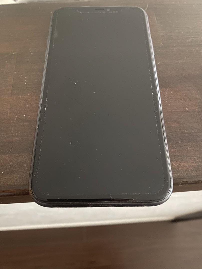 ブラック スマートフォン 本体　11 iPhone11本体64GB ブラック
