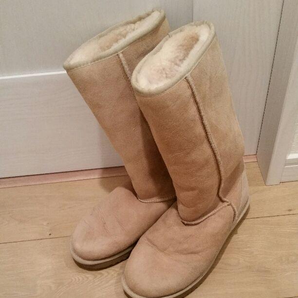 UGG アグブーツ未使用24センチから24.5センチの方