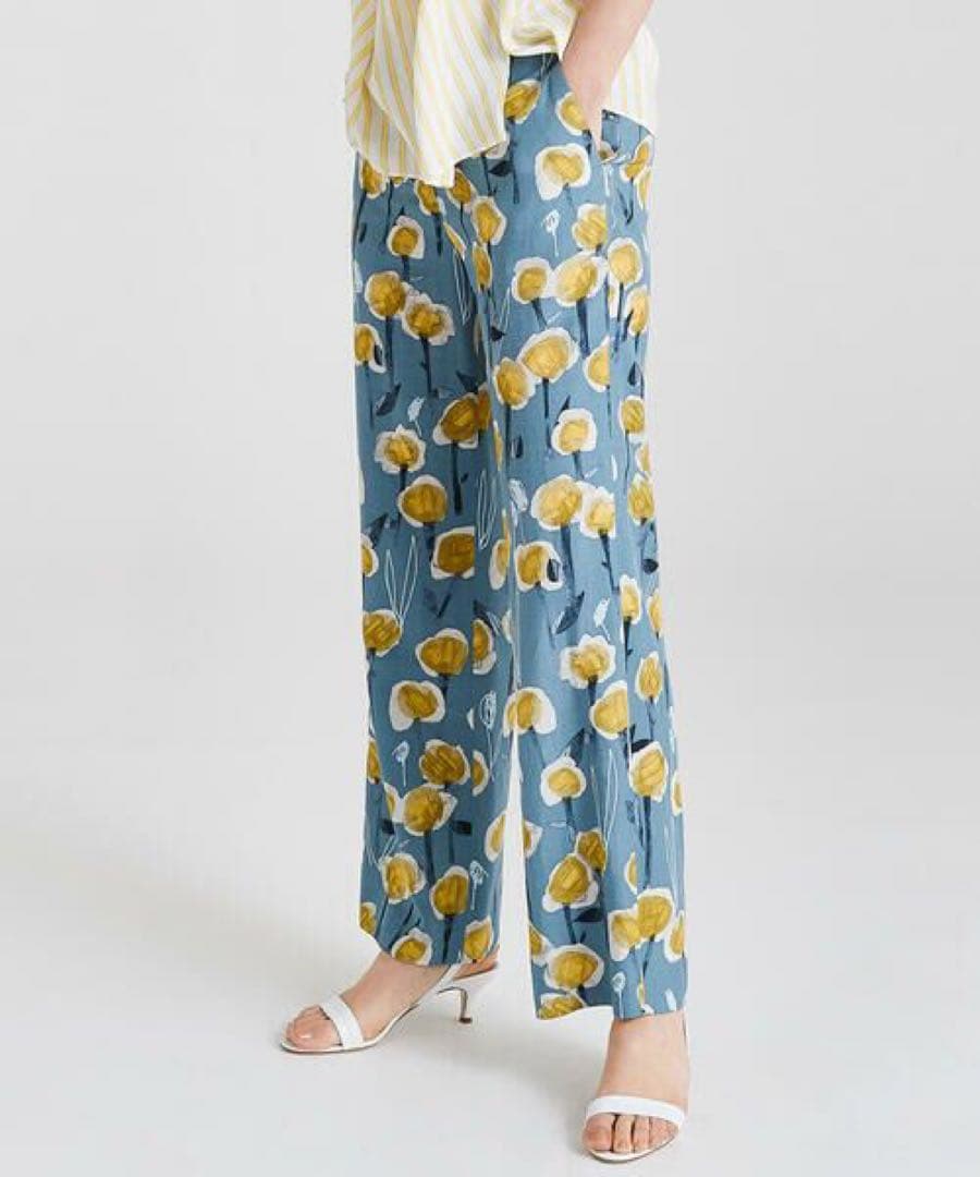 新品 未使用 TOMORROWLAND オムレットフラワープリント パンツ 34