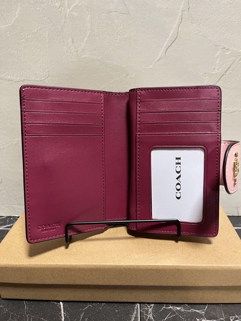 ✨️新品未使用✨ COACH ピンク 二つ折り財布